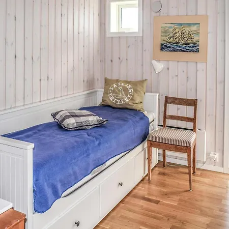In Manstad With Kitchen Saltnes